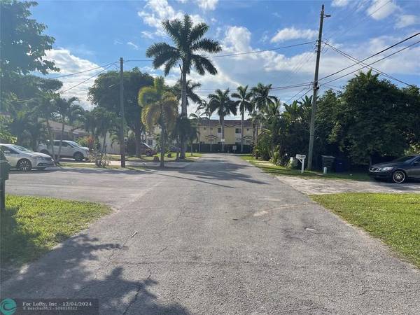 Hallandale Beach, FL 33009,222 NE 4th Ct