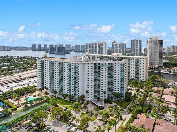 Sunny Isles Beach, FL 33160,19380 Collins Ave  #506