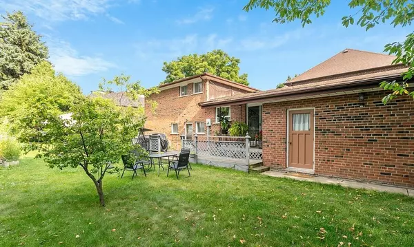 York, ON L4C 6W3,46 Sunnywood CRES