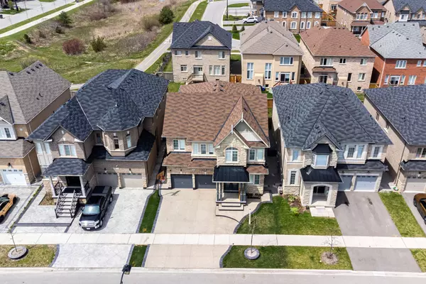 79 Elderslie CRES E, Vaughan, ON L4H 4L4