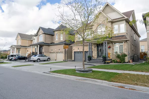 Vaughan, ON L4H 4L4,79 Elderslie CRES E