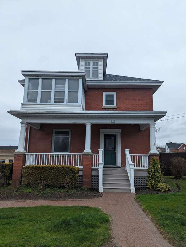 11 Brock ST E, Uxbridge, ON L9P 1P6