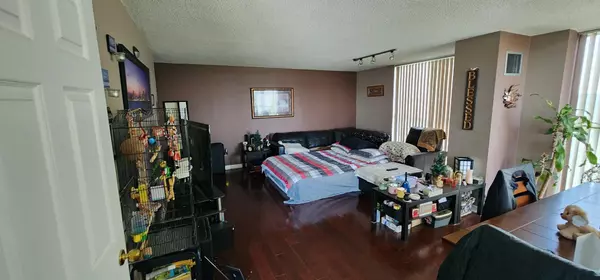 Toronto W10, ON M9W 6T4,600 Rexdale BLVD #1002