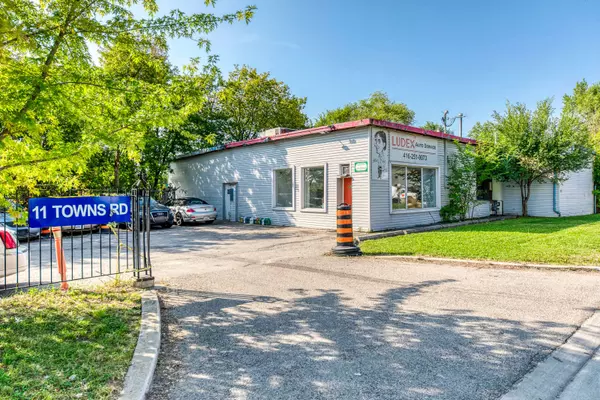 11 Towns RD, Toronto W06, ON M8Z 1A2