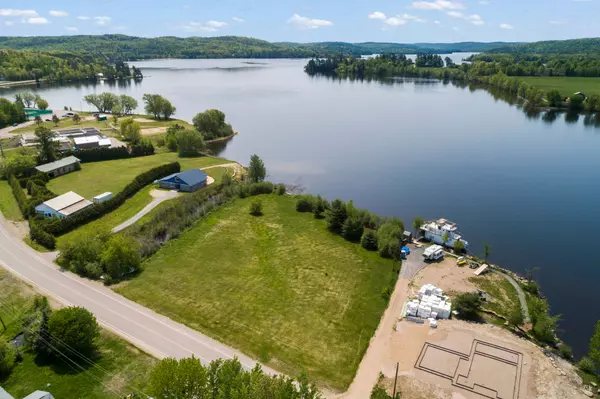 Madawaska Valley, ON K0J 1B0,107 B Lakeshore DR S