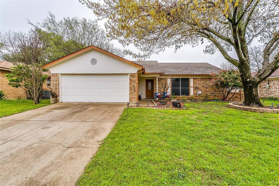 428 Berkshire Drive, Burleson, TX 76028