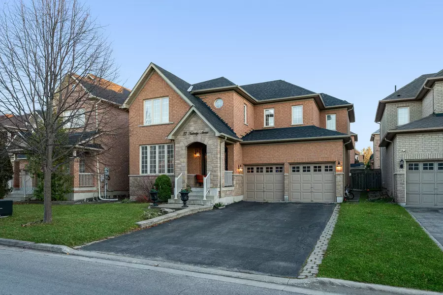 37 Newbridge AVE, Richmond Hill, ON L4E 3Z9