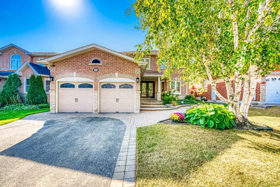 11 SAINT AVE, Bradford West Gwillimbury, ON L3Z 3E6