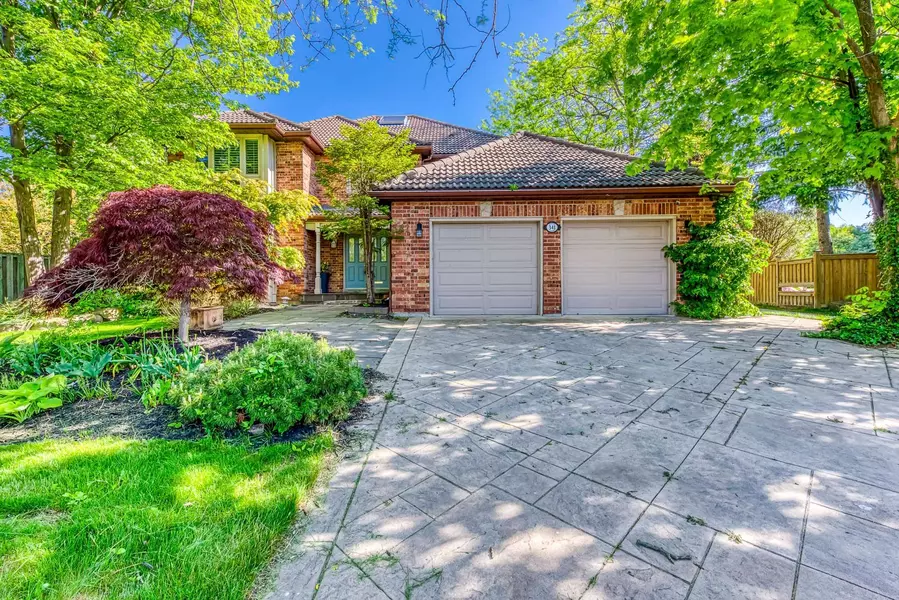 341 Acacia CT, Oakville, ON L6J 6K5