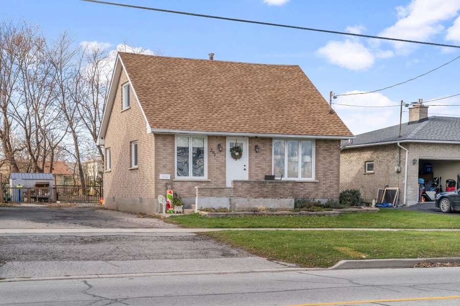 291 CENTRAL AVE, Fort Erie, ON L2A 3T4