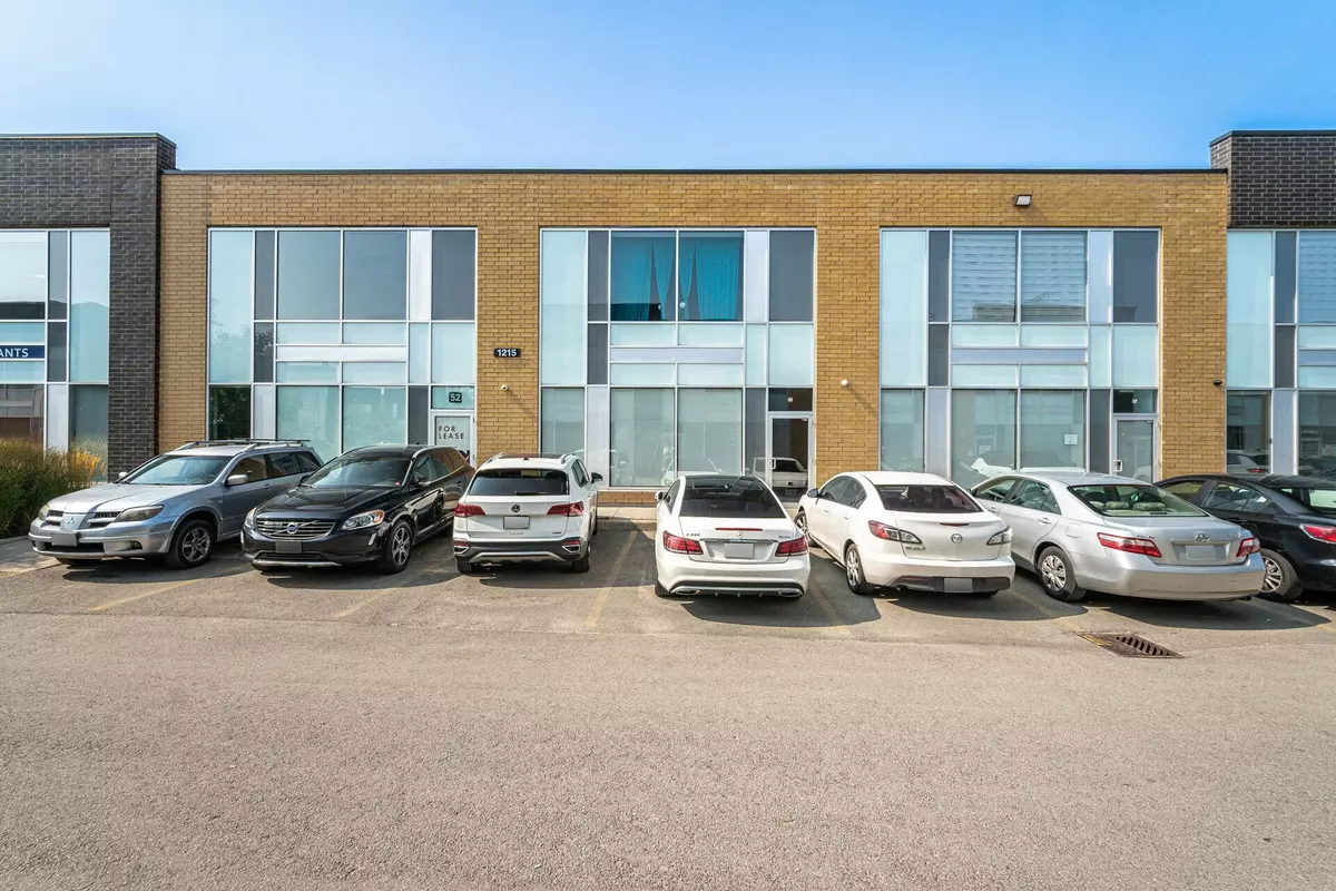 Mississauga, ON L4Y 0G4,1215 queensway WAY E #53