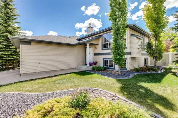 Airdrie, AB T4B 2P4,103 Fairways Close NW