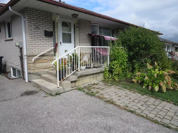 34 Sunderland CRES #Bdm 2, Toronto E09, ON M1H 2V3