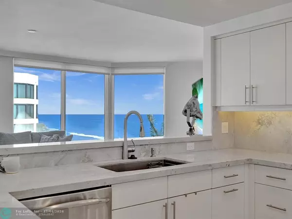 Highland Beach, FL 33487,2575 S Ocean Blvd  #305 S