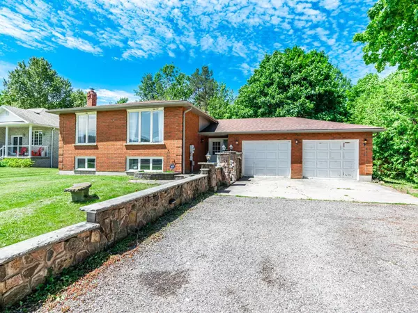 Innisfil, ON L9S 3E3,2982 earl ST