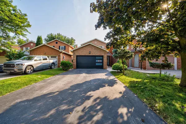 61 Trothen CIR, Markham, ON L3P 4H3