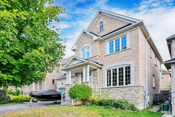 Newmarket, ON L3X 0B8,1008 Sherman Brock CIR