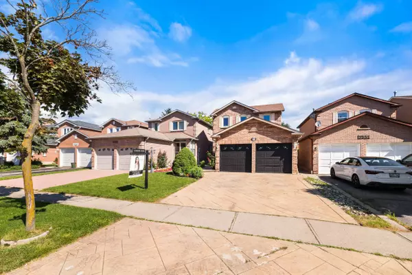 Mississauga, ON L5L 5E9,3335 Dovetail Mews