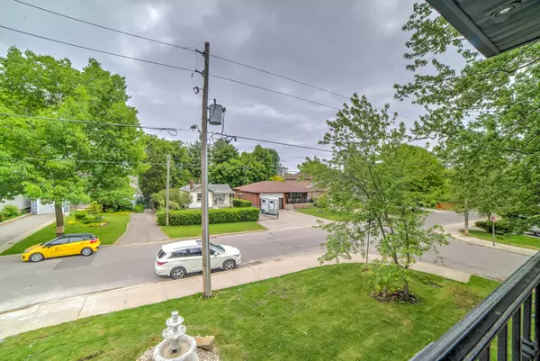 Mississauga, ON L5G 1V6,53 Eaglewood BLVD