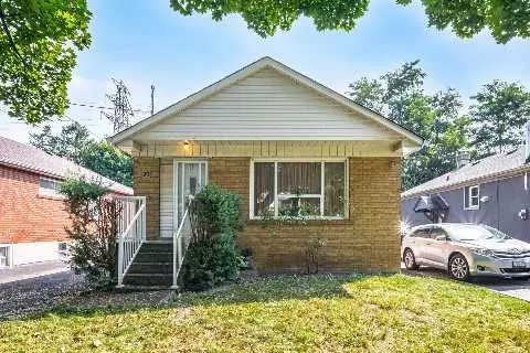 29 Cedarcrest DR, Toronto W08, ON M9A 2V4