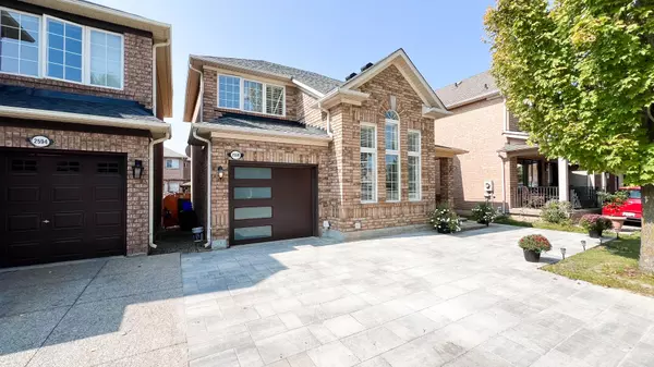 Oakville, ON L6M 4C2,2598 Dashwood DR