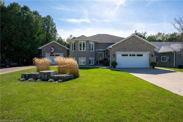 377 PEEL ST E, Saugeen Shores, ON N0H 2L0