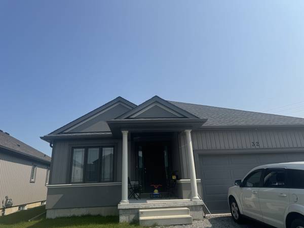 32 Bounty AVE, Thorold, ON L2V 0B7