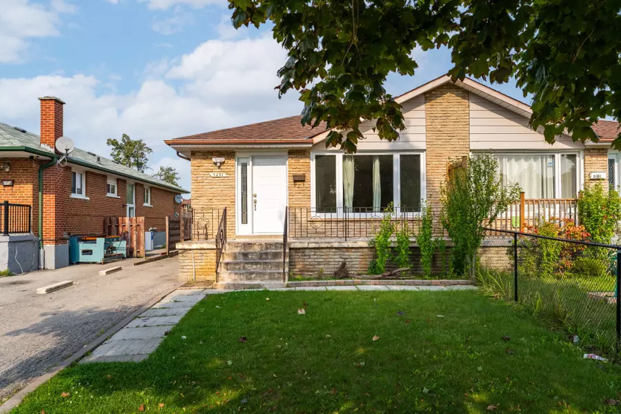 7291 Vernor DR, Mississauga, ON L4T 2P5