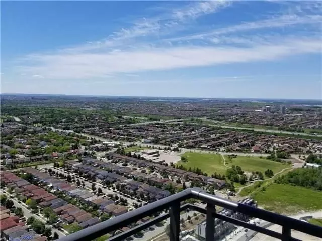 4011 Brickstone Mews Pkwy #3902, Mississauga, ON L5B 0J7