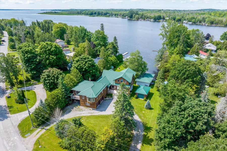 48 Sturgeon Glen RD, Kawartha Lakes, ON K0M 1N0