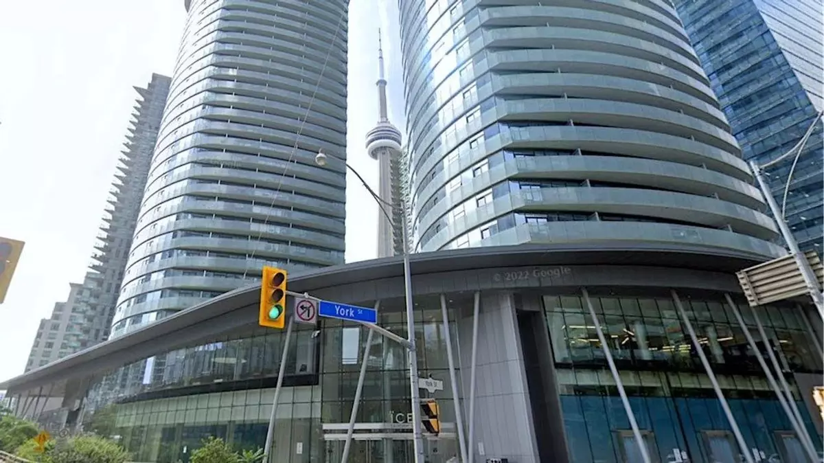 Toronto C01, ON M5J 0B1,12 York ST #Parking