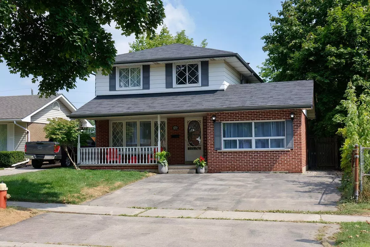 Burlington, ON L7P 2N6,1217 Tavistock DR