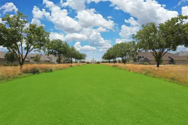 Northlake, TX 76247,400 Gardener