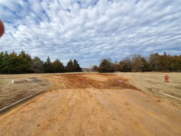 Harrah, OK 73045,000 Private Road