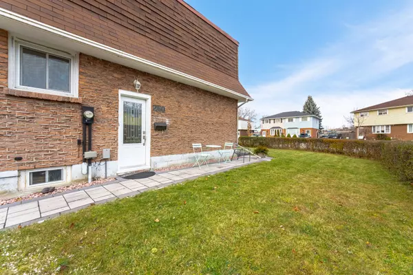 Oshawa, ON L1J 3T7,260 Kinmount CRES