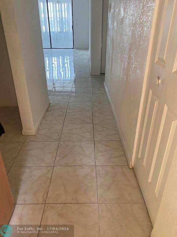 Lauderdale Lakes, FL 33311,2841 Somerset Dr  #103