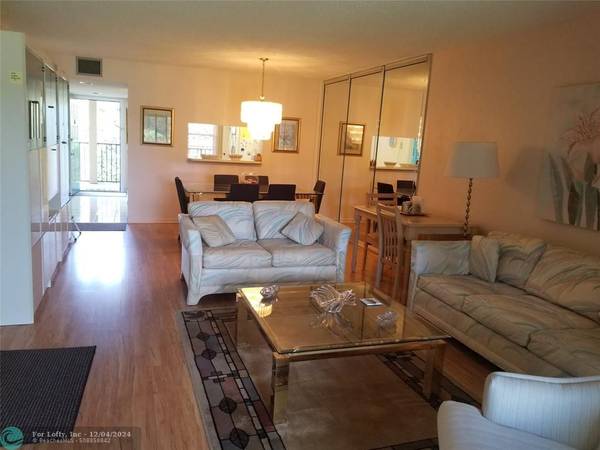 Pembroke Pines, FL 33027,12500 SW 6th St  #305N