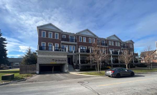 26 Bruce ST #A17, Vaughan, ON L4L 0H4