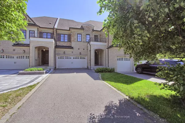 Richmond Hill, ON L4S 0E7,52 Jenny Thompson CT