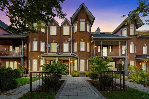 36 Rory RD, Toronto W04, ON M6L 3G2