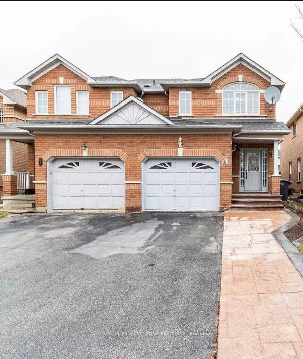 9 Coppermill DR, Brampton, ON L7A 1N4