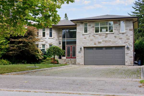 47 Laurel AVE, Toronto W08, ON M9B 4T1