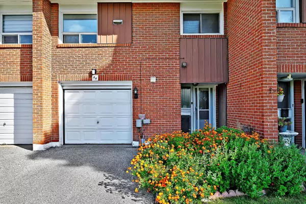 Toronto W10, ON M9V 3K8,452 Silverstone DR #44