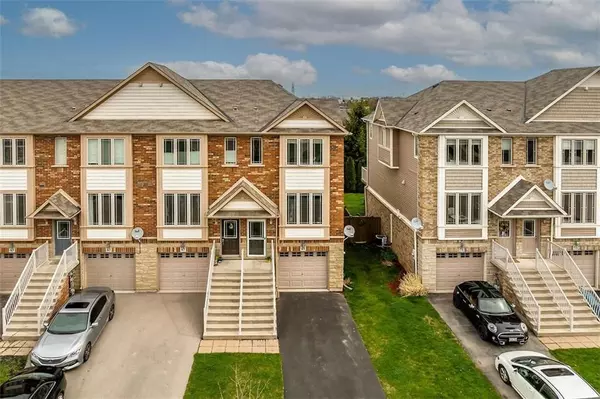 69 Willow LN N, Grimsby, ON L3M 0B2