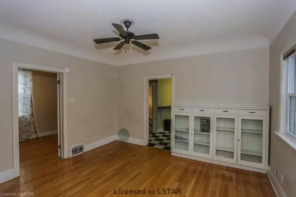 London, ON N6B 2P9,558 Waterloo ST