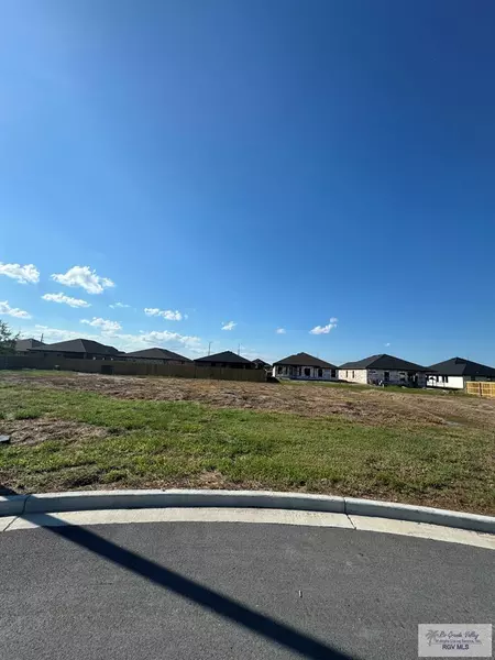 1805 LASSO LN, San Benito, TX 78586