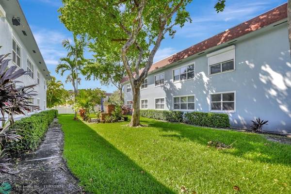 270 S Cypress Rd  #211, Pompano Beach, FL 33060