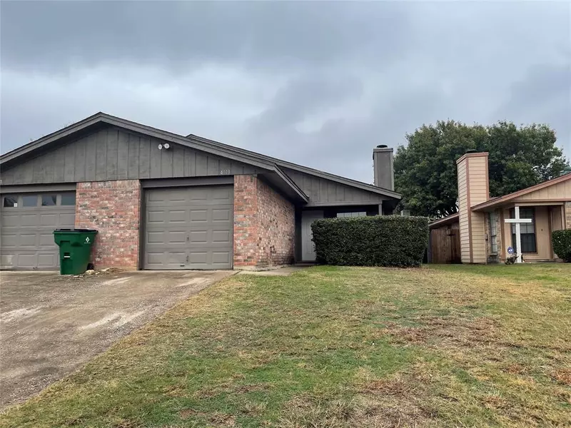 4119 Fossil Ridge Drive, Haltom City, TX 76137