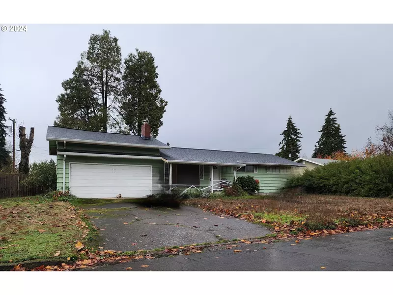 1650 MENLO LOOP, Springfield, OR 97477