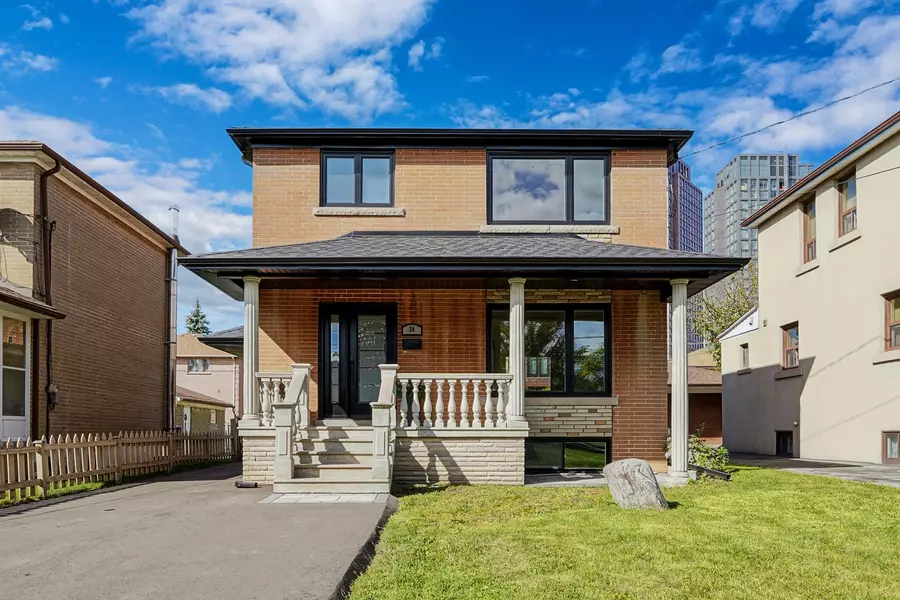 24 Cartwright AVE, Toronto W04, ON M6A 1T7